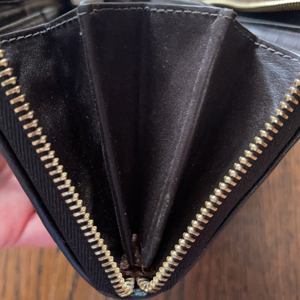 Kate Spade Wallet - Picture 6 of 8